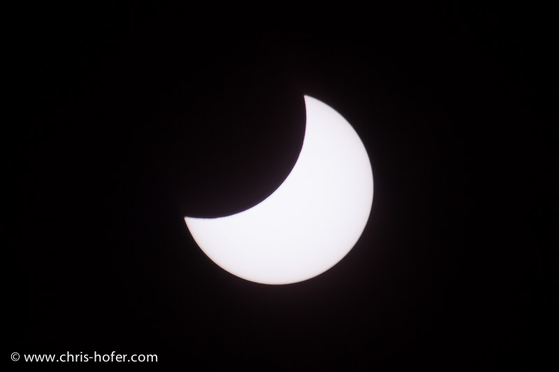 Partielle Sonnenfinsternis, beobachtet bei der Volkssternwarte am Voggenberg bei Bergheim, 2015-03-20, Foto: Chris Hofer, Bild zeigt: Phase um 11:09
