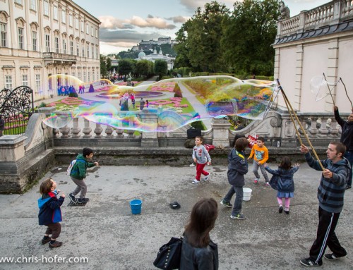 Riesen-Seifenblasen im Mirabellgarten Salzburg