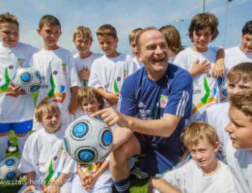 Bilder :: Herbert Prohaska trainiert mit der U11-Fussballjugend in Grödig